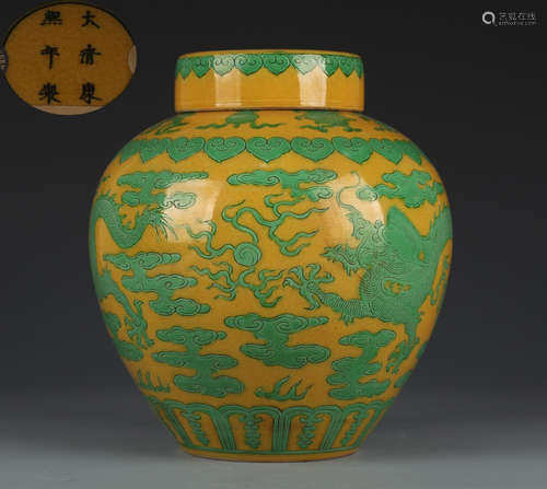 KANGXI MARK GREEN GLAZE DRAGON PATTERN JAR