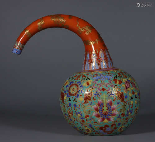 QIANLONG MARK GREEN ENAMELED ALUM RED POT