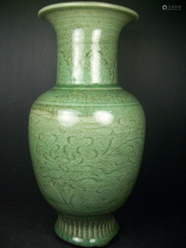 Porcelain, Longquan Celadon Vase Yuan-Ming Dynasties