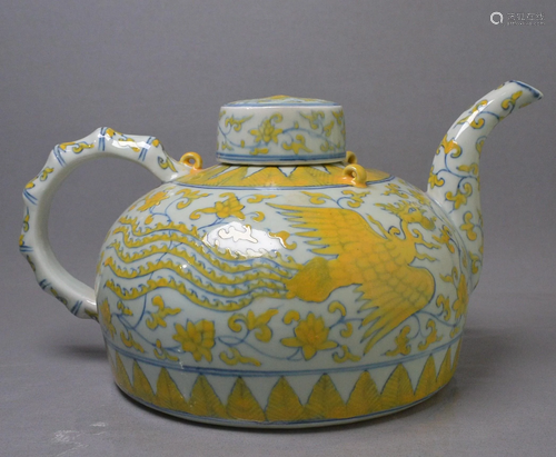 Porcelain, BLUE WHITE AND YELLOW PHOENIX TEA POT