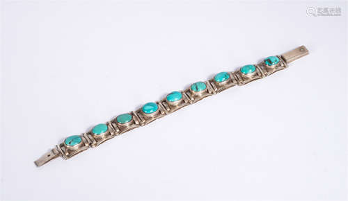 A Turquoise Inlaid Silver Bracelet