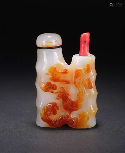 A Carved Suzhou School Agate Snuff Bottle