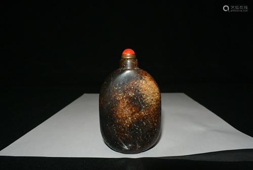 Carved Venus Stone Snuff Bottle Qing Dynasty