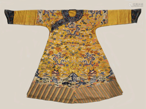 Qing Dynasty Embroidered Twelve Heraldry Dragon Robe