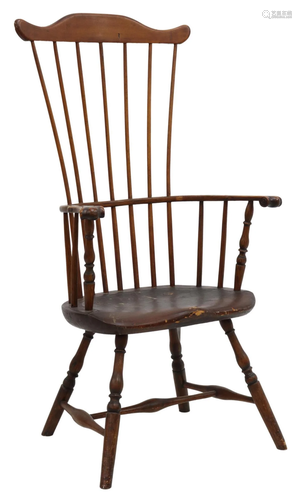 AMERICAN NEW ENGLAND WINDSOR COMB-BACK ARMCHAIR