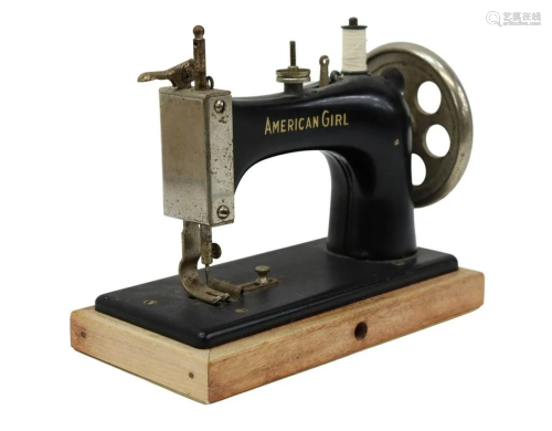 NAT'L SEWING AMERICAN GIRL CHILD'S SEWING MACHINE