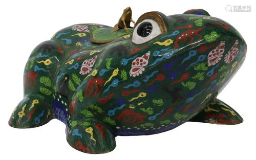 CHINESE CLOISONNE ENAMEL FROG TABLE BOX