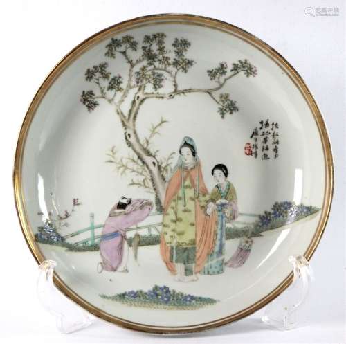 CHINE, période République (1911-1949).Assiette en porcelaine...