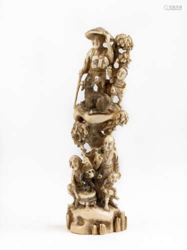 JAPON, premier quart du XXème siècle.Okimono en ivoire sculp...