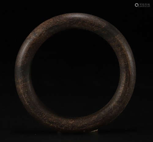 CHENXIANG WOOD CARVED BANGLE