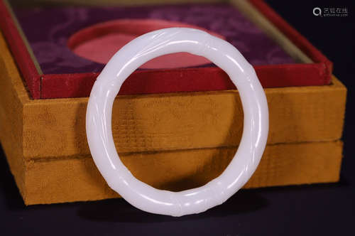 HETIAN JADE CARVED BANGLE