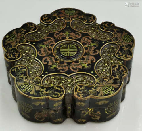 BLACK LACQUER GILT DECORATED CARVED BOX