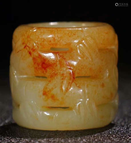 HETIAN JADE CARVED RING