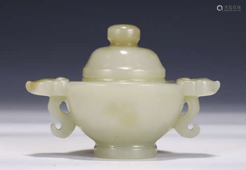 A CARVED WHITE JADE INCENSE BURNER