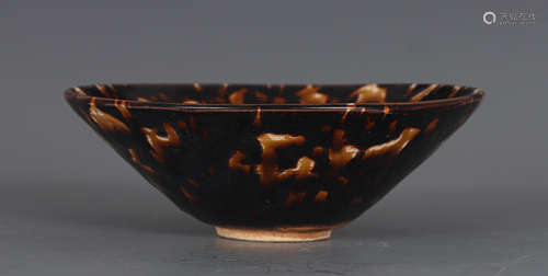 A CHINESE JIZHOU-TYPE TORTOISE-SHELL GLAZE CUP