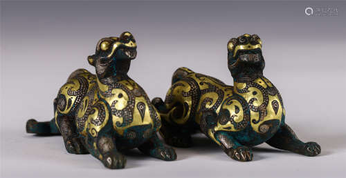 PAIR CHINESE GILT-SILVER FOO DOGS