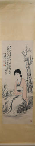 A CHINESE PAINTING OF LADY