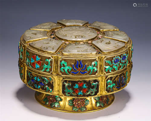 A FINE WHITE JADE INLAID GILT BRONZE BOX