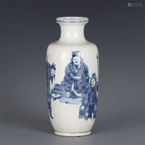 A CHINESE BLUE AND WHITE FIGURAL VASE