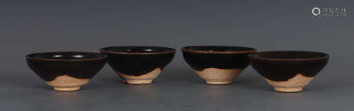 FOUR CHINESE FUQING-TYPE TEA CUPS