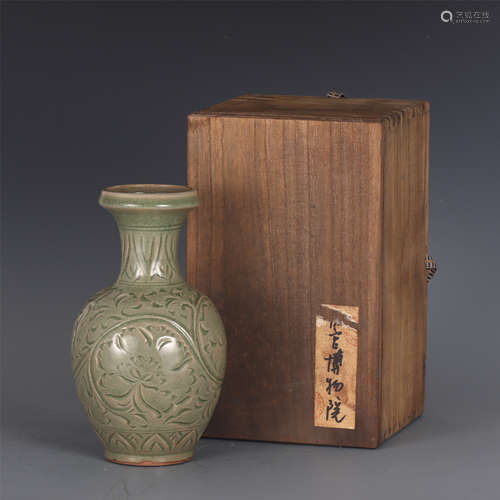 A CHINESE INCISED YUE-TYPE VASE