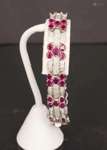 Gold bracelet with brilliants and rubies