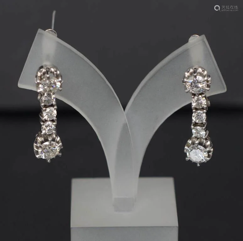 Platinum earrings with 10 natural diamonds