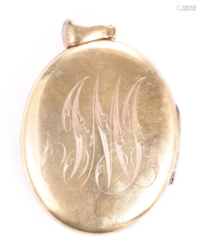 NO RESERVE PRICE Large Victorian Gold Engraved Locket