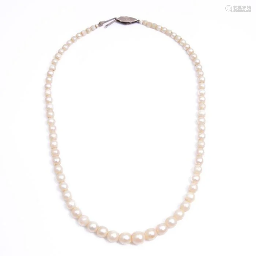 NO RESERVE PRICE Pearl Necklace with Art Deco