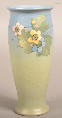 Weller Hudson Floral Slip Decorated Art Pottery Vase.