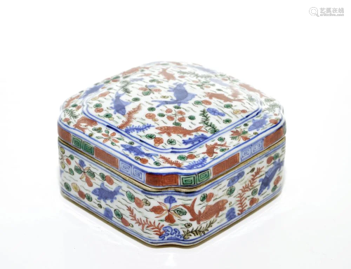 A Chinese Wucai Porcelain Box