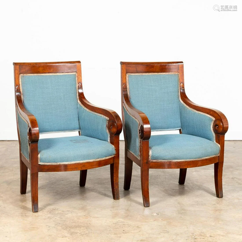 PAIR, FRENCH RESTORATION WALNUT BERGERES, C. 1825