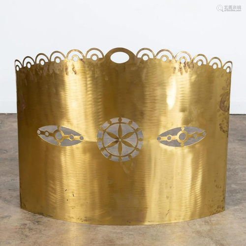 FRENCH PERIOD ART DECO BRASS CURVED FIRE SCREEN