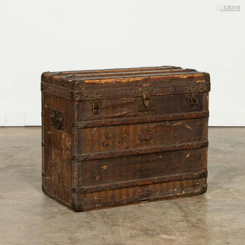 L. 19TH C. LOUIS VUITTON VINTAGE STEAMER TRUNK