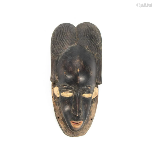 AFRICAN BAULE STYLE CARVED WOODEN MASK