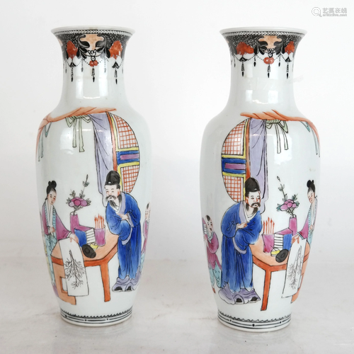 Pair of Chinese Republic Porcelain Decorated Vases