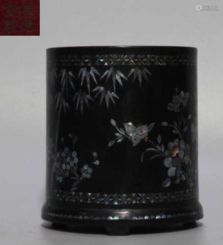 SHENDETANG MARK LACQUER BRUSH POT