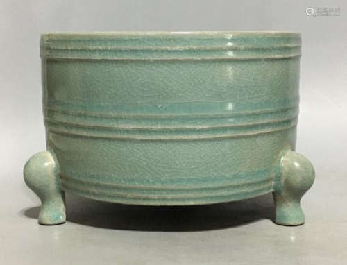 RU YAO GREEN GLAZE TRIPOD CENSER