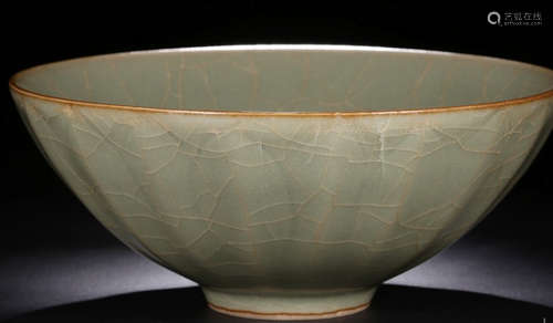 LONGQUAN YAO GLAZE FLOWER PATTERN BOWL