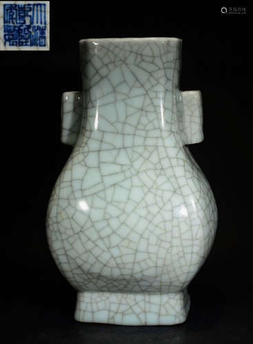 QIANLONG MARK FANGGUAN GLAZE VASE