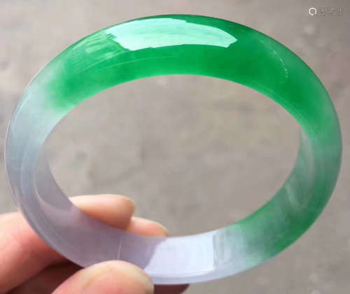 ICE JADEITE CARVED BANGLE