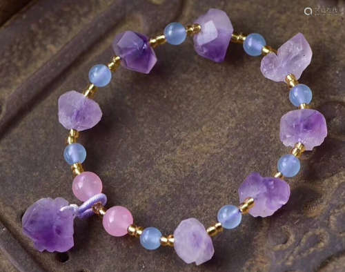 PURPLE GLASS CARVED BRACELET