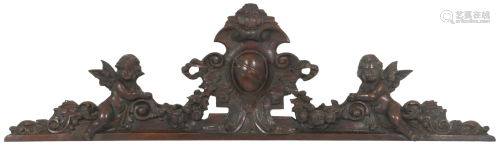 R.J. Horner & Co. Figural Oak Crest