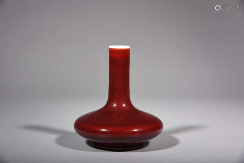 清乾隆 霁红釉荸荠扁瓶