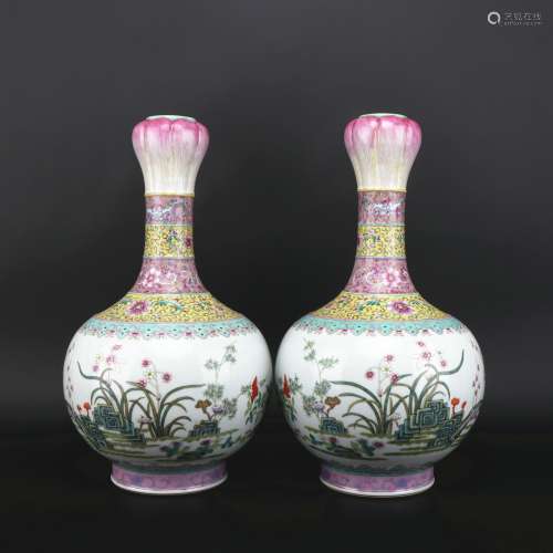 A pair of famille-rose 'floral' garlic-head vase