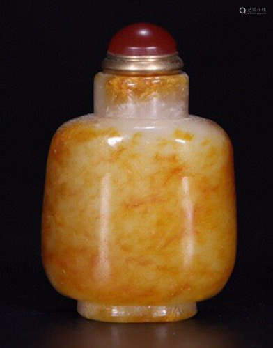 HETIAN JADE CARVED SNUFF BOTTLE