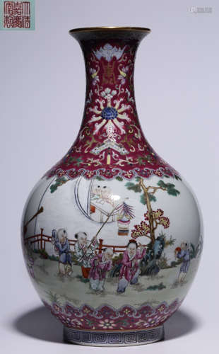 JIAQING MARK FAMILLE ROSE GLAZE CHILD PATTERN VASE