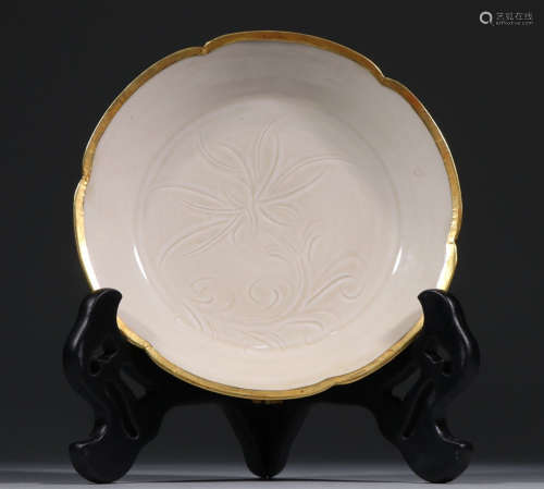 DING YAO WHITE PORCELAIN WITH GOLD PLATE