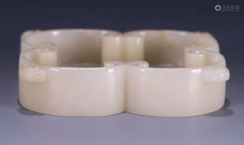 HETIAN JADE CARVED FLOWER PATTERN BRUSH WASHER