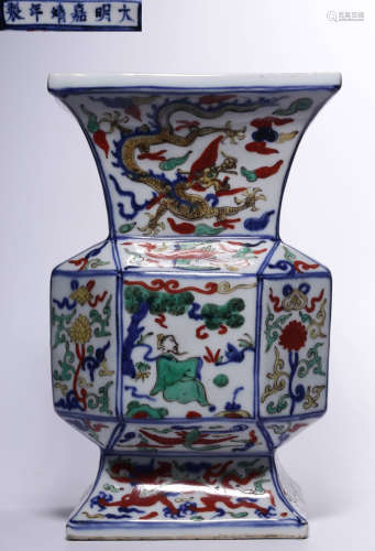 JIAJING MARK WUCAI GLAZE DRAGON PATTERN VASE